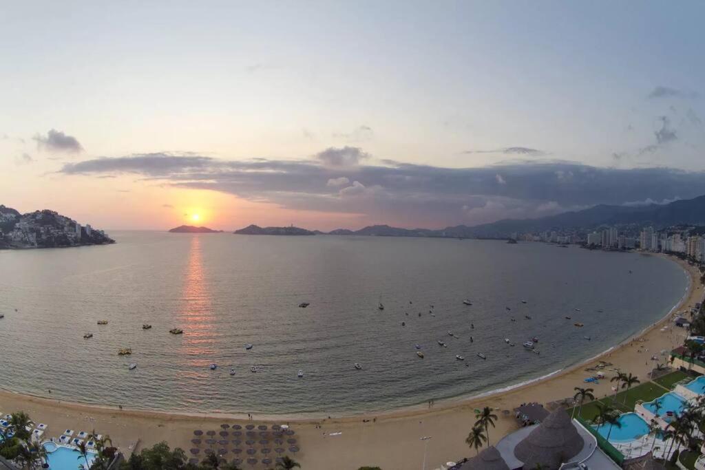 Luxury Apartment In Front Of Acapulco Beach Exteriér fotografie